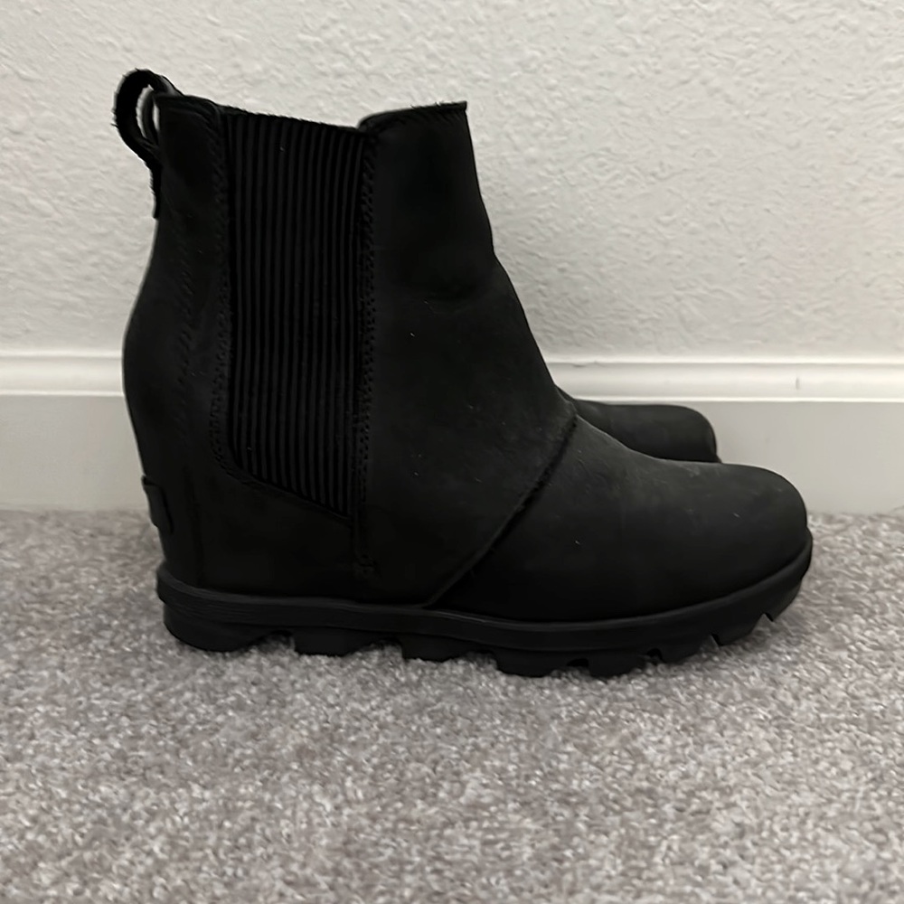 Kinetic Wedge Boots